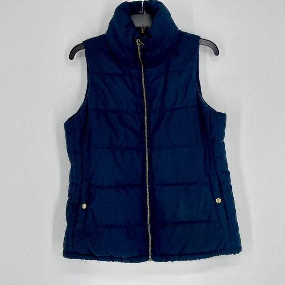 Old Navy Puffer Vest. Navy blue. Size small. Great for layering. Snap pockets. - Picture 1 of 4